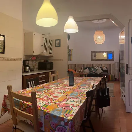 Peniche Hostel *
