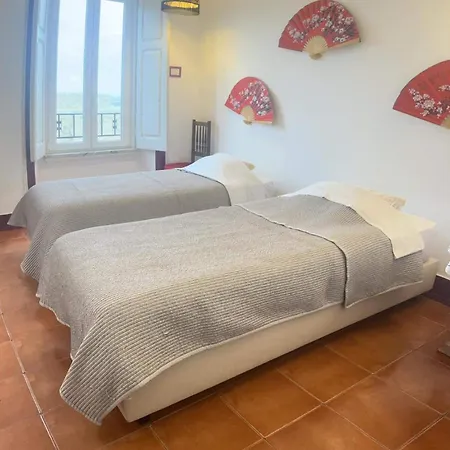 Peniche Hostel *
