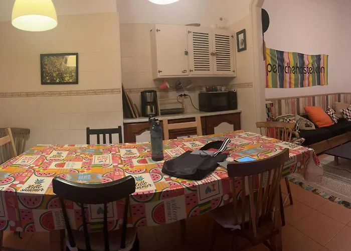 Peniche Hostel 旅馆