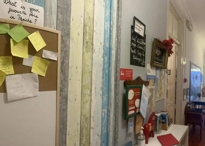 Peniche Hostel 佩尼契