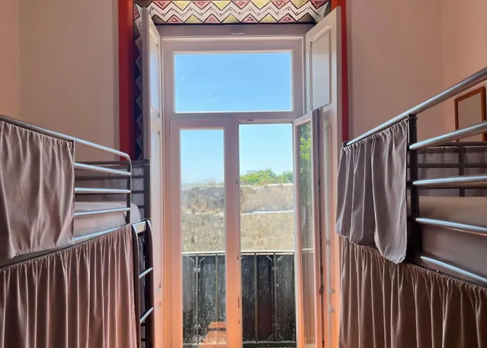 旅馆 Peniche Hostel