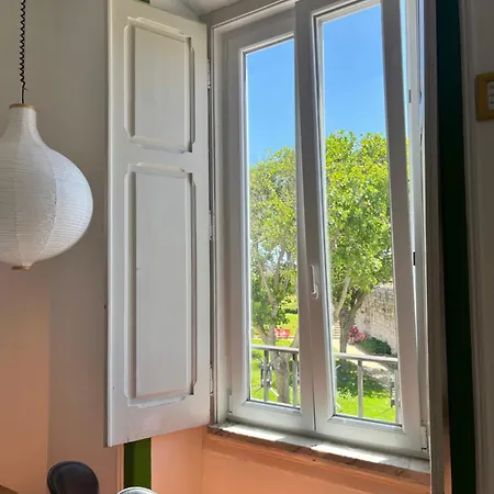 Albergue Peniche Hostel *