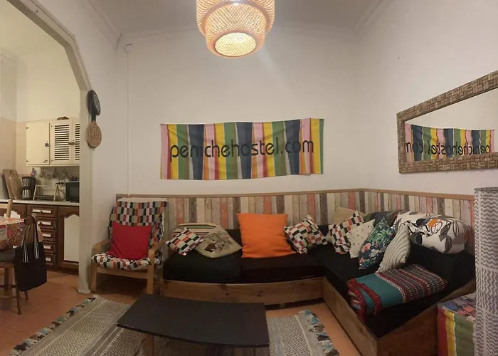 Hostal Peniche Hostel