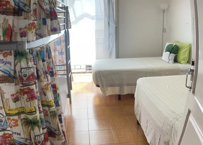 Hostal Peniche Hostel